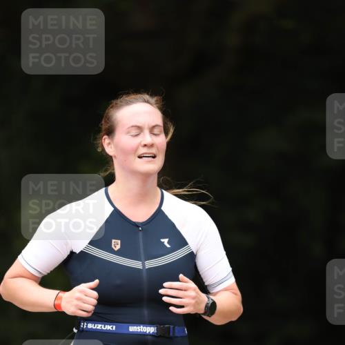 30.08.2026 - Elbe Triathlon Hamburg Antke Förster http://msf.ph/oto/10105566 30.08.2026 12:05:55 Laufen  meine-sportfotos.de