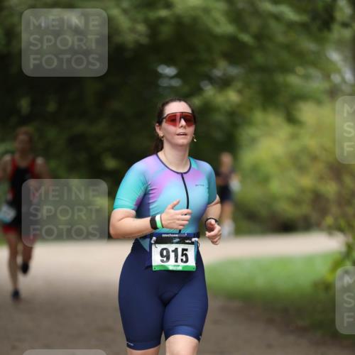 30.08.2026 - Elbe Triathlon Hamburg Antke Förster http://msf.ph/oto/10105586 30.08.2026 12:06:11 Laufen 915 meine-sportfotos.de