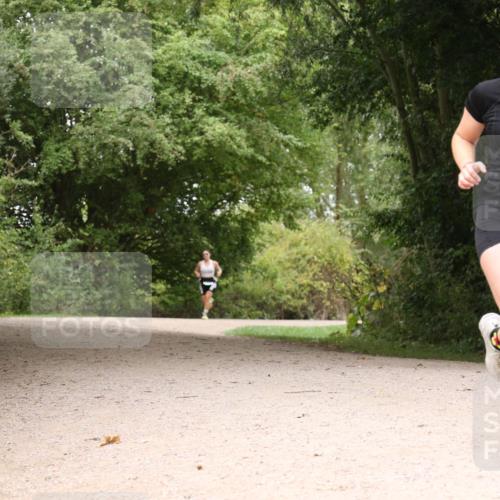 30.08.2026 - Elbe Triathlon Hamburg Antke Förster http://msf.ph/oto/10105587 30.08.2026 12:12:42 Laufen 1535 meine-sportfotos.de