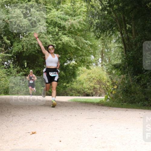 30.08.2026 - Elbe Triathlon Hamburg Antke Förster http://msf.ph/oto/10105593 30.08.2026 12:12:53 Laufen 1665, 1498 meine-sportfotos.de