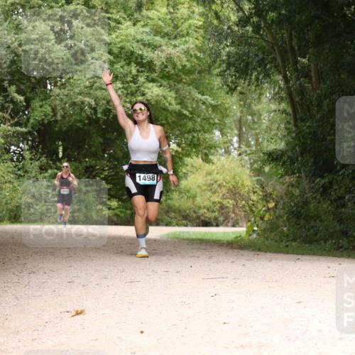 30.08.2026 - Elbe Triathlon Hamburg Antke Förster http://msf.ph/oto/10105595 30.08.2026 12:12:53 Laufen 1665, 1498 meine-sportfotos.de