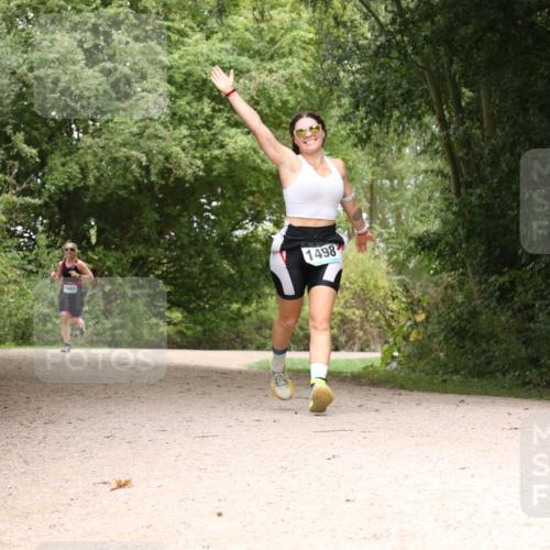 30.08.2026 - Elbe Triathlon Hamburg Antke Förster http://msf.ph/oto/10105599 30.08.2026 12:12:54 Laufen 1665, 1498 meine-sportfotos.de