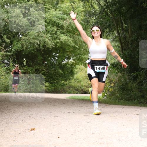 30.08.2026 - Elbe Triathlon Hamburg Antke Förster http://msf.ph/oto/10105601 30.08.2026 12:12:54 Laufen 1665, 1498 meine-sportfotos.de
