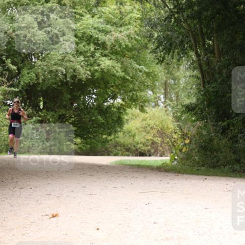 30.08.2026 - Elbe Triathlon Hamburg Antke Förster http://msf.ph/oto/10105607 30.08.2026 12:12:56 Laufen 1665 meine-sportfotos.de
