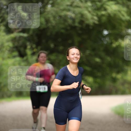 30.08.2026 - Elbe Triathlon Hamburg Antke Förster http://msf.ph/oto/10105610 30.08.2026 12:06:23 Laufen  meine-sportfotos.de