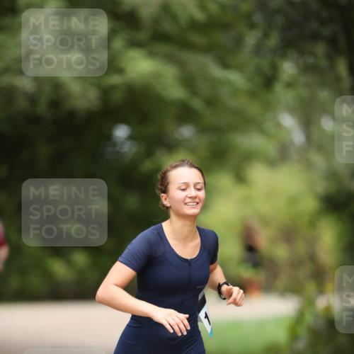30.08.2026 - Elbe Triathlon Hamburg Antke Förster http://msf.ph/oto/10105612 30.08.2026 12:06:24 Laufen  meine-sportfotos.de