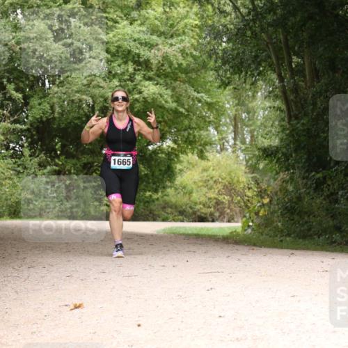 30.08.2026 - Elbe Triathlon Hamburg Antke Förster http://msf.ph/oto/10105615 30.08.2026 12:13:00 Laufen 1665 meine-sportfotos.de