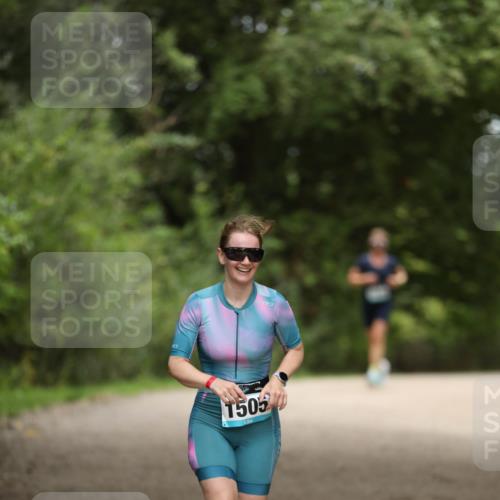 30.08.2026 - Elbe Triathlon Hamburg Antke Förster http://msf.ph/oto/10105636 30.08.2026 12:06:38 Laufen 1505 meine-sportfotos.de