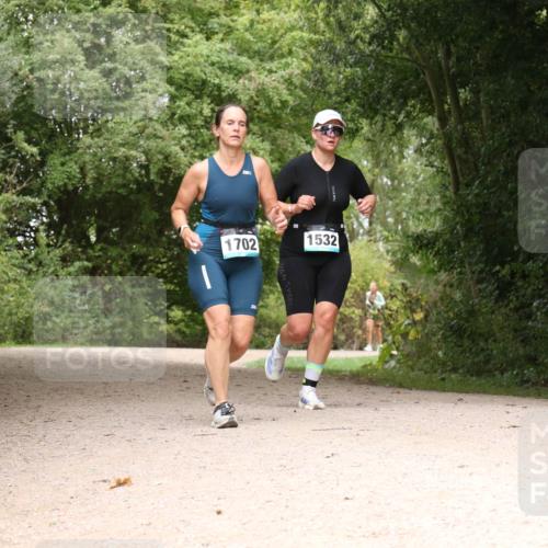 30.08.2026 - Elbe Triathlon Hamburg Antke Förster http://msf.ph/oto/10105641 30.08.2026 12:13:23 Laufen 1702, 1532 meine-sportfotos.de