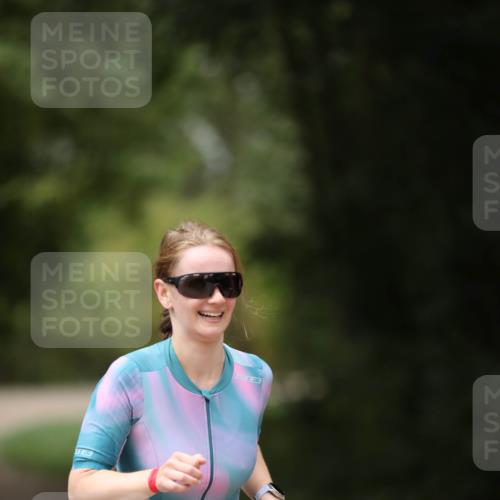 30.08.2026 - Elbe Triathlon Hamburg Antke Förster http://msf.ph/oto/10105642 30.08.2026 12:06:41 Laufen 3, 3, 1505 meine-sportfotos.de