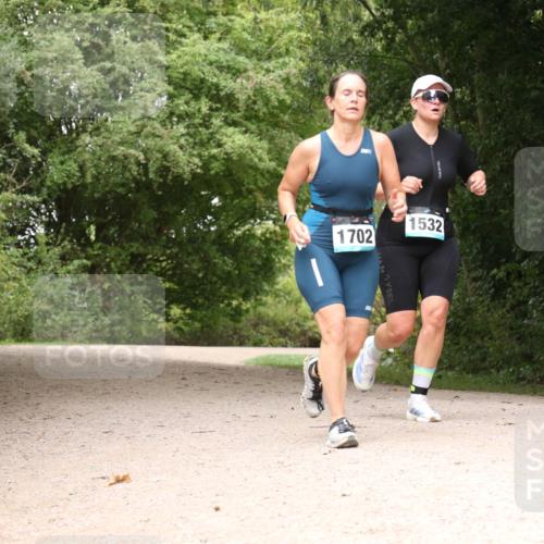 30.08.2026 - Elbe Triathlon Hamburg Antke Förster http://msf.ph/oto/10105643 30.08.2026 12:13:23 Laufen 1702, 1532 meine-sportfotos.de