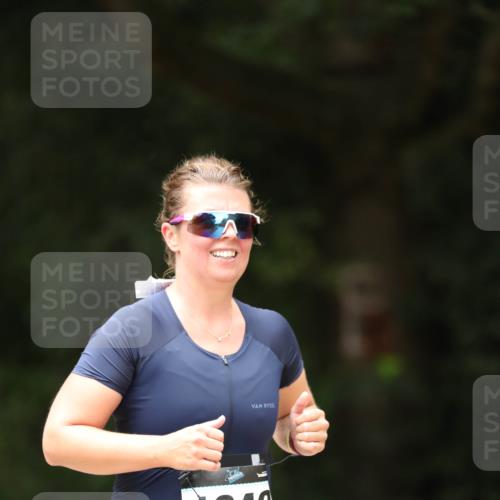 30.08.2026 - Elbe Triathlon Hamburg Antke Förster http://msf.ph/oto/10105654 30.08.2026 12:06:51 Laufen 1640 meine-sportfotos.de