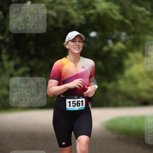 30.08.2026 - Elbe Triathlon Hamburg Antke Förster http://msf.ph/oto/10105660 30.08.2026 12:06:54 Laufen 1561 meine-sportfotos.de