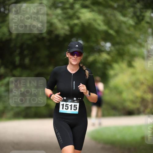 30.08.2026 - Elbe Triathlon Hamburg Antke Förster http://msf.ph/oto/10105674 30.08.2026 12:07:13 Laufen 1515 meine-sportfotos.de