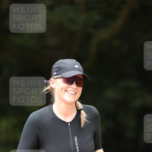 30.08.2026 - Elbe Triathlon Hamburg Antke Förster http://msf.ph/oto/10105684 30.08.2026 12:07:16 Laufen 1515 meine-sportfotos.de