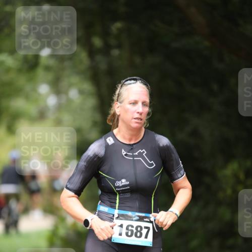 30.08.2026 - Elbe Triathlon Hamburg Antke Förster http://msf.ph/oto/10105696 30.08.2026 12:07:26 Laufen 1687 meine-sportfotos.de