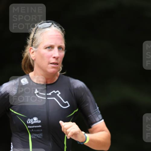 30.08.2026 - Elbe Triathlon Hamburg Antke Förster http://msf.ph/oto/10105702 30.08.2026 12:07:27 Laufen 11687 meine-sportfotos.de