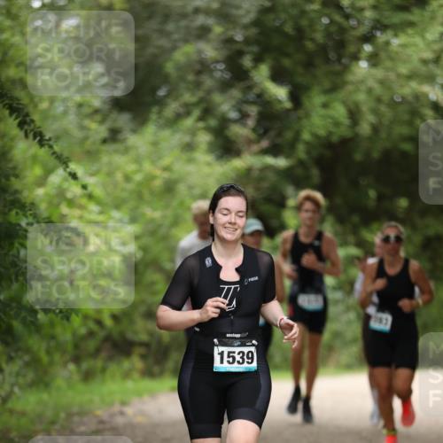 30.08.2026 - Elbe Triathlon Hamburg Antke Förster http://msf.ph/oto/10105706 30.08.2026 12:07:37 Laufen 1539 meine-sportfotos.de
