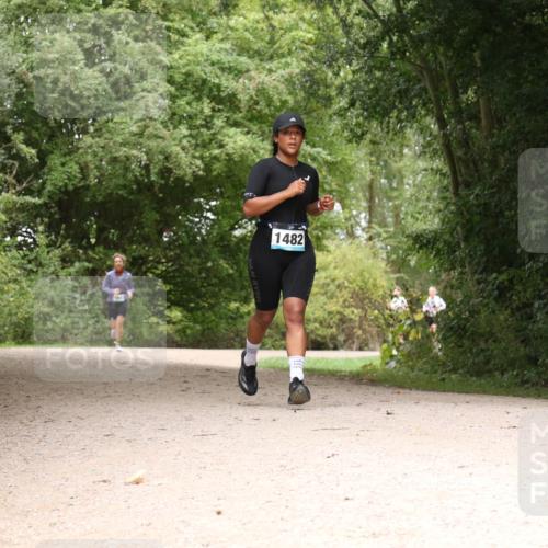 30.08.2026 - Elbe Triathlon Hamburg Antke Förster http://msf.ph/oto/10105707 30.08.2026 12:14:19 Laufen 1482 meine-sportfotos.de