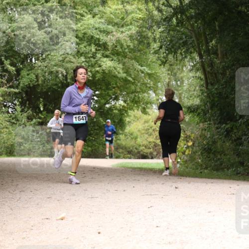 30.08.2026 - Elbe Triathlon Hamburg Antke Förster http://msf.ph/oto/10105717 30.08.2026 12:14:27 Laufen 1647 meine-sportfotos.de