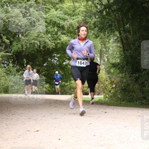 30.08.2026 - Elbe Triathlon Hamburg Antke Förster http://msf.ph/oto/10105719 30.08.2026 12:14:28 Laufen 1647 meine-sportfotos.de