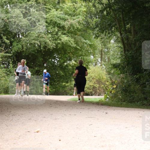 30.08.2026 - Elbe Triathlon Hamburg Antke Förster http://msf.ph/oto/10105723 30.08.2026 12:14:29 Laufen 1647 meine-sportfotos.de