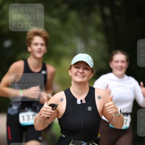 30.08.2026 - Elbe Triathlon Hamburg Antke Förster http://msf.ph/oto/10105726 30.08.2026 12:07:44 Laufen 137, 1471 meine-sportfotos.de
