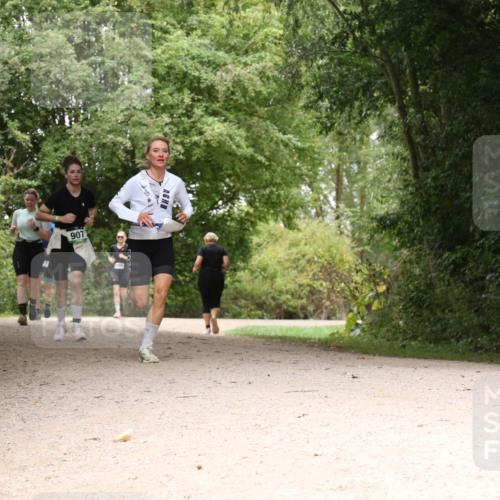 30.08.2026 - Elbe Triathlon Hamburg Antke Förster http://msf.ph/oto/10105729 30.08.2026 12:14:34 Laufen 907 meine-sportfotos.de