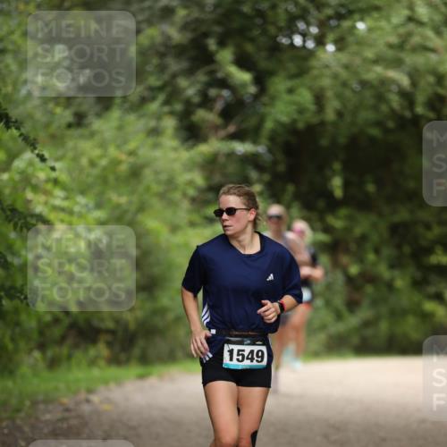 30.08.2026 - Elbe Triathlon Hamburg Antke Förster http://msf.ph/oto/10105734 30.08.2026 12:07:51 Laufen 1549 meine-sportfotos.de