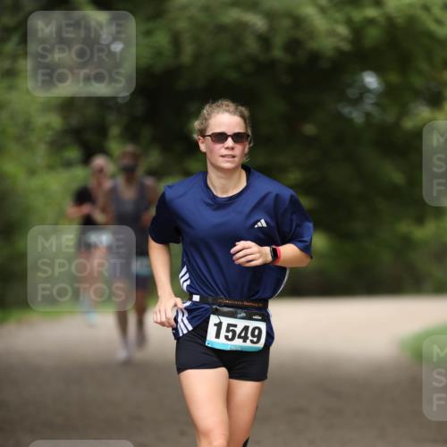 30.08.2026 - Elbe Triathlon Hamburg Antke Förster http://msf.ph/oto/10105738 30.08.2026 12:07:52 Laufen 1549 meine-sportfotos.de