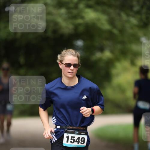 30.08.2026 - Elbe Triathlon Hamburg Antke Förster http://msf.ph/oto/10105740 30.08.2026 12:07:53 Laufen 1549 meine-sportfotos.de