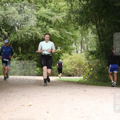 30.08.2026 - Elbe Triathlon Hamburg Antke Förster http://msf.ph/oto/10105743 30.08.2026 12:14:38 Laufen 1351 meine-sportfotos.de