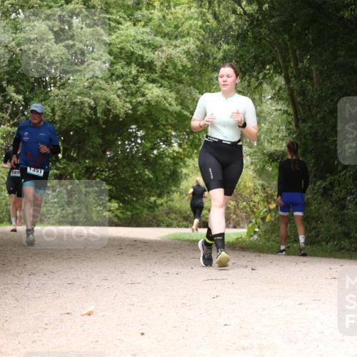 30.08.2026 - Elbe Triathlon Hamburg Antke Förster http://msf.ph/oto/10105745 30.08.2026 12:14:40 Laufen 149, 1351 meine-sportfotos.de