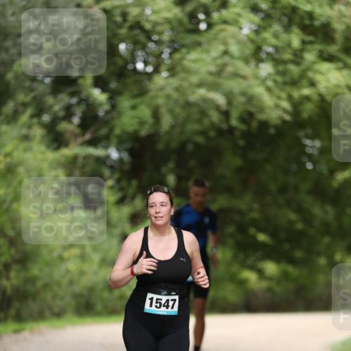 30.08.2026 - Elbe Triathlon Hamburg Antke Förster http://msf.ph/oto/10105780 30.08.2026 12:08:34 Laufen 1547 meine-sportfotos.de