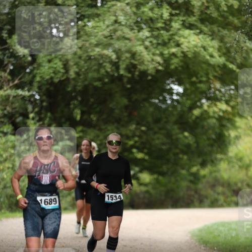 30.08.2026 - Elbe Triathlon Hamburg Antke Förster http://msf.ph/oto/10105794 30.08.2026 12:08:56 Laufen 1689, 1534 meine-sportfotos.de