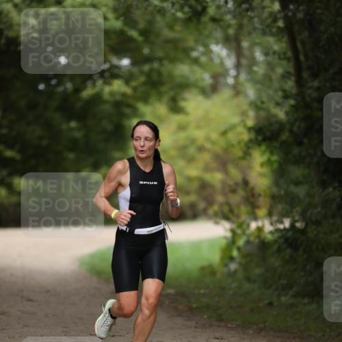 30.08.2026 - Elbe Triathlon Hamburg Antke Förster http://msf.ph/oto/10105800 30.08.2026 12:09:01 Laufen  meine-sportfotos.de
