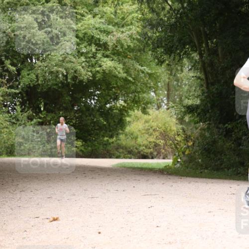 30.08.2026 - Elbe Triathlon Hamburg Antke Förster http://msf.ph/oto/10105811 30.08.2026 12:15:36 Laufen 1521 meine-sportfotos.de
