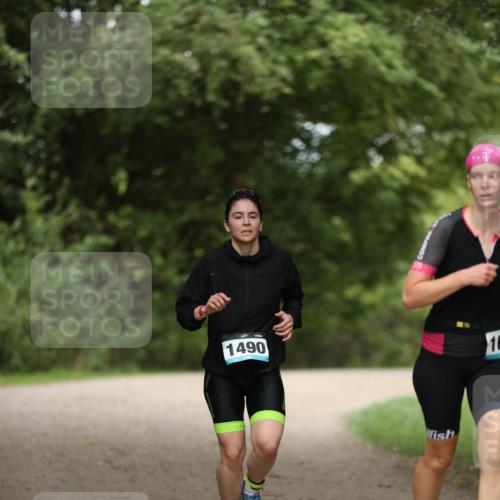 30.08.2026 - Elbe Triathlon Hamburg Antke Förster http://msf.ph/oto/10105814 30.08.2026 12:09:26 Laufen 1490, 18 meine-sportfotos.de
