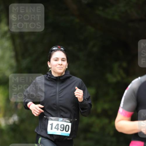 30.08.2026 - Elbe Triathlon Hamburg Antke Förster http://msf.ph/oto/10105822 30.08.2026 12:09:29 Laufen 1490 meine-sportfotos.de