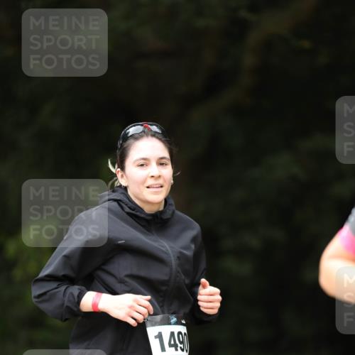 30.08.2026 - Elbe Triathlon Hamburg Antke Förster http://msf.ph/oto/10105824 30.08.2026 12:09:29 Laufen 1490 meine-sportfotos.de