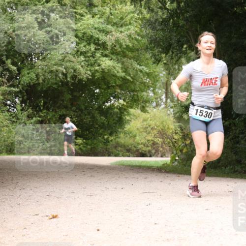 30.08.2026 - Elbe Triathlon Hamburg Antke Förster http://msf.ph/oto/10105825 30.08.2026 12:15:48 Laufen 1530 meine-sportfotos.de