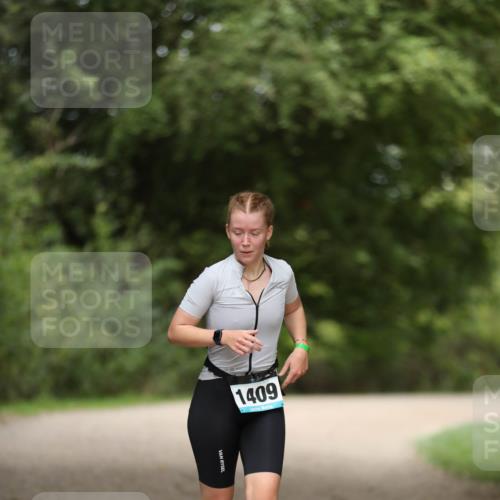 30.08.2026 - Elbe Triathlon Hamburg Antke Förster http://msf.ph/oto/10105848 30.08.2026 12:10:27 Laufen 1409 meine-sportfotos.de