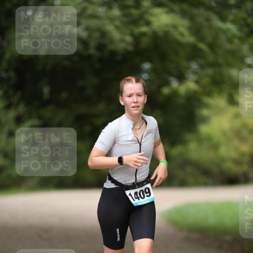 30.08.2026 - Elbe Triathlon Hamburg Antke Förster http://msf.ph/oto/10105850 30.08.2026 12:10:27 Laufen 1409 meine-sportfotos.de