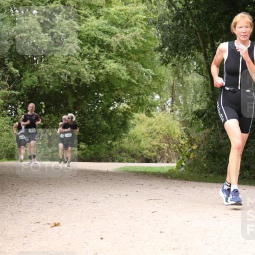30.08.2026 - Elbe Triathlon Hamburg Antke Förster http://msf.ph/oto/10105853 30.08.2026 12:16:27 Laufen 1537, 1690 meine-sportfotos.de
