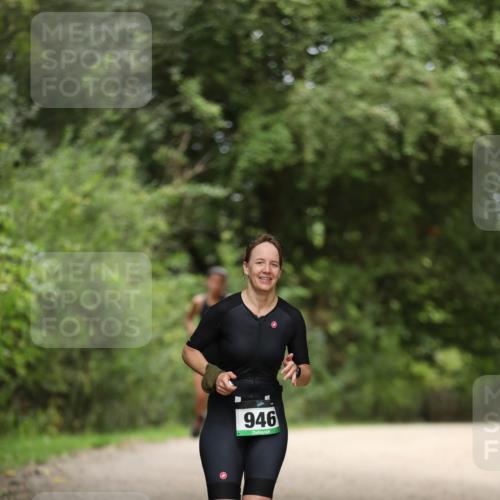 30.08.2026 - Elbe Triathlon Hamburg Antke Förster http://msf.ph/oto/10105858 30.08.2026 12:10:53 Laufen 946 meine-sportfotos.de
