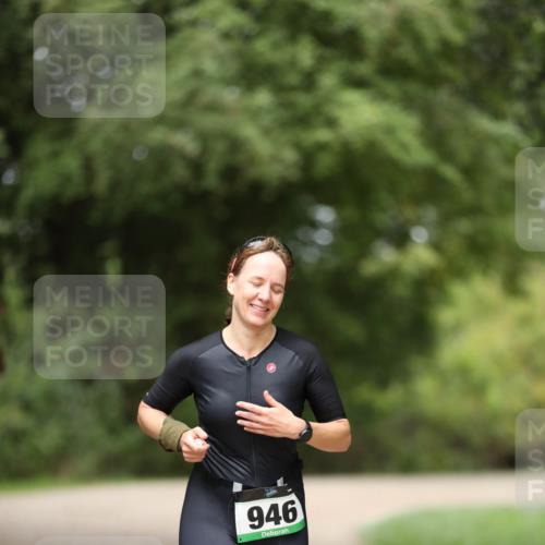 30.08.2026 - Elbe Triathlon Hamburg Antke Förster http://msf.ph/oto/10105862 30.08.2026 12:10:54 Laufen 946 meine-sportfotos.de