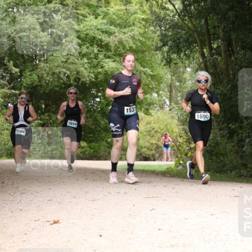 30.08.2026 - Elbe Triathlon Hamburg Antke Förster http://msf.ph/oto/10105863 30.08.2026 12:16:34 Laufen 1504, 1694, 1537, 1690 meine-sportfotos.de
