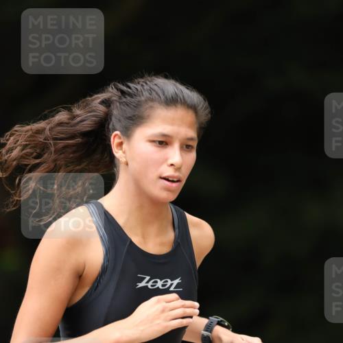 30.08.2026 - Elbe Triathlon Hamburg Antke Förster http://msf.ph/oto/10105882 30.08.2026 12:11:02 Laufen  meine-sportfotos.de