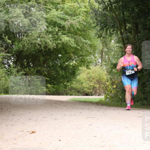 30.08.2026 - Elbe Triathlon Hamburg Antke Förster http://msf.ph/oto/10105883 30.08.2026 12:16:50 Laufen 162 meine-sportfotos.de