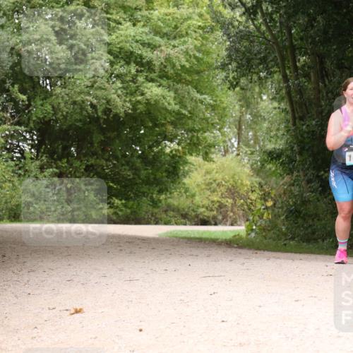 30.08.2026 - Elbe Triathlon Hamburg Antke Förster http://msf.ph/oto/10105885 30.08.2026 12:16:51 Laufen 1623 meine-sportfotos.de